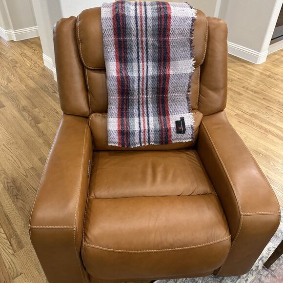 47X34 English Heritage 100% Wool Fringed Plaid Blanket Blue Red Gray Couch Throw - Picture 4 of 5